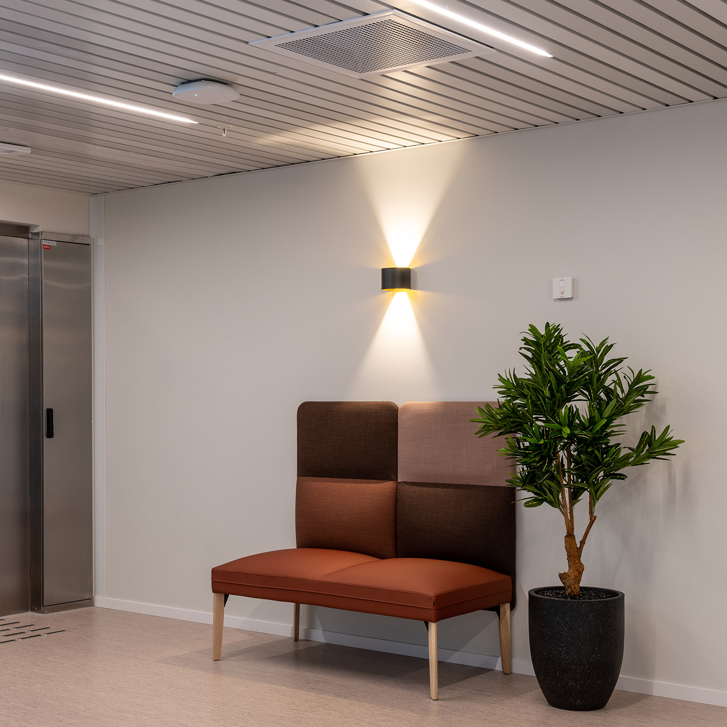 Duhr rund utelampe/vegglampe, sort og gull - Bilde 4