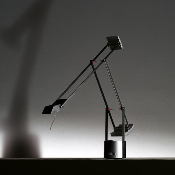 Artemide Tizio Micro skrivebordslampe, sort