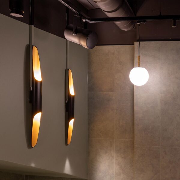 Mirach vegglampe, sort/gull